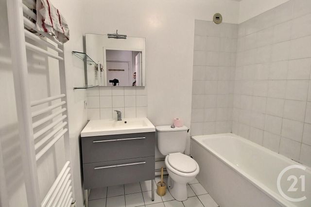 Afficher la photo en grand Appartement F1 à louer - 1 pièce - 37.0 m2 - CHATENAY MALABRY - 92 - ILE-DE-FRANCE - Century 21 Aes Conservatoire