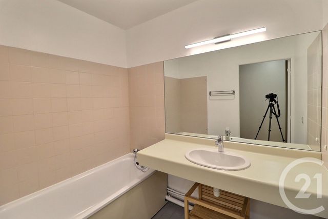 Afficher la photo en grand Appartement F3 à vendre - 3 pièces - 69.29 m2 - ANTONY - 92 - ILE-DE-FRANCE - Century 21 Aes Conservatoire