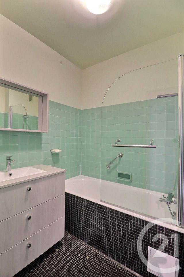 Appartement F3 à louer - 3 pièces - 65.24 m2 - SCEAUX - 92 - ILE-DE-FRANCE - Century 21 Aes Conservatoire