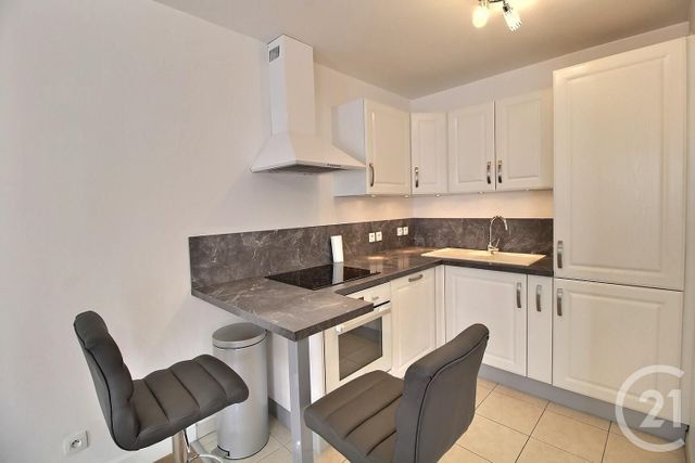 Appartement F3 à louer - 3 pièces - 58.08 m2 - FRESNES - 94 - ILE-DE-FRANCE - Century 21 Aes Conservatoire