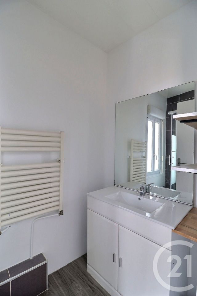 Appartement F2 à louer - 2 pièces - 45.0 m2 - LONGJUMEAU - 91 - ILE-DE-FRANCE - Century 21 Aes Conservatoire