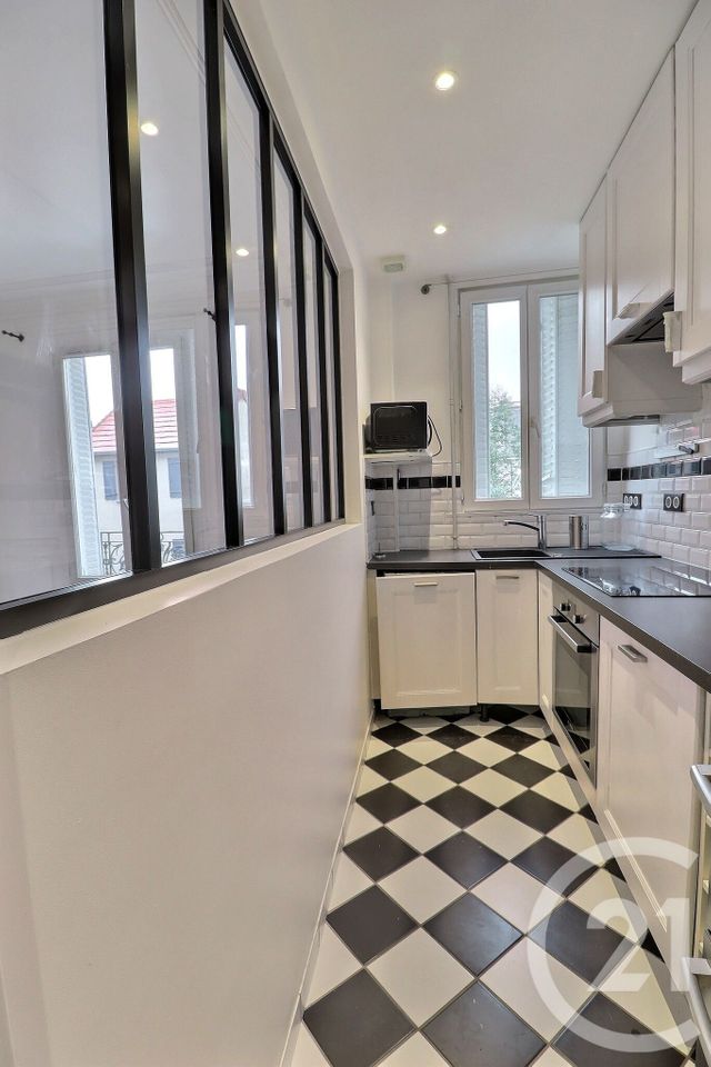 Appartement F2 à louer - 2 pièces - 42.82 m2 - MONTROUGE - 92 - ILE-DE-FRANCE - Century 21 Aes Conservatoire