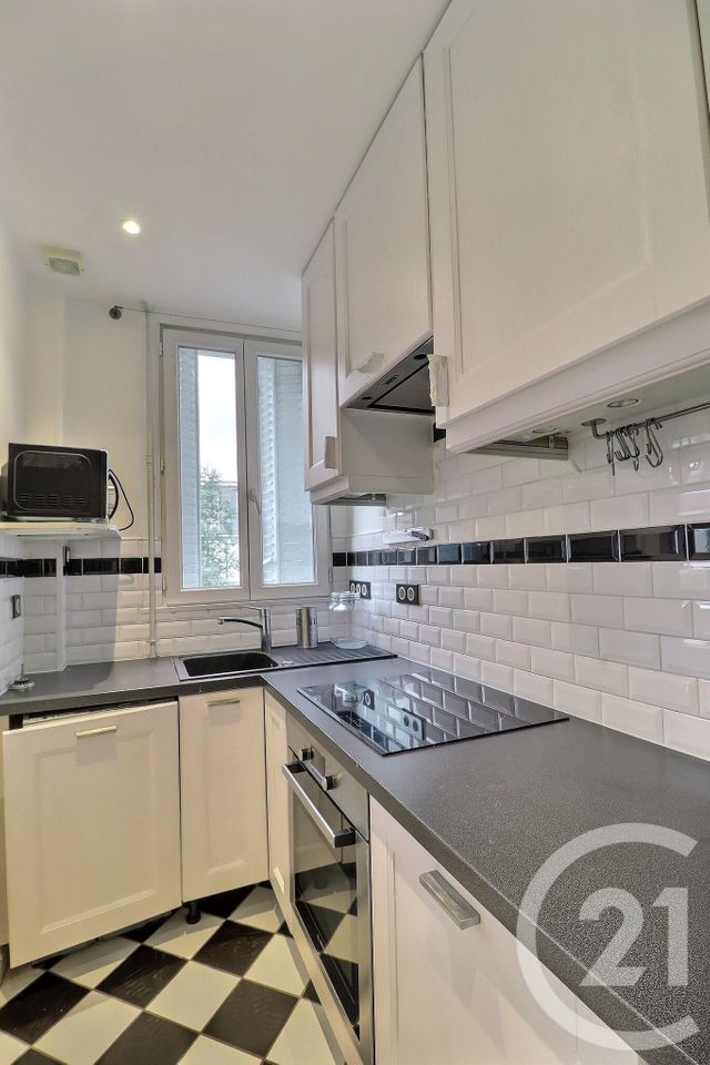 Appartement F2 à louer - 2 pièces - 42.82 m2 - MONTROUGE - 92 - ILE-DE-FRANCE - Century 21 Aes Conservatoire