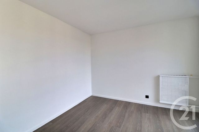 Appartement F5 à louer - 5 pièces - 90.0 m2 - VIRY CHATILLON - 91 - ILE-DE-FRANCE - Century 21 Aes Conservatoire