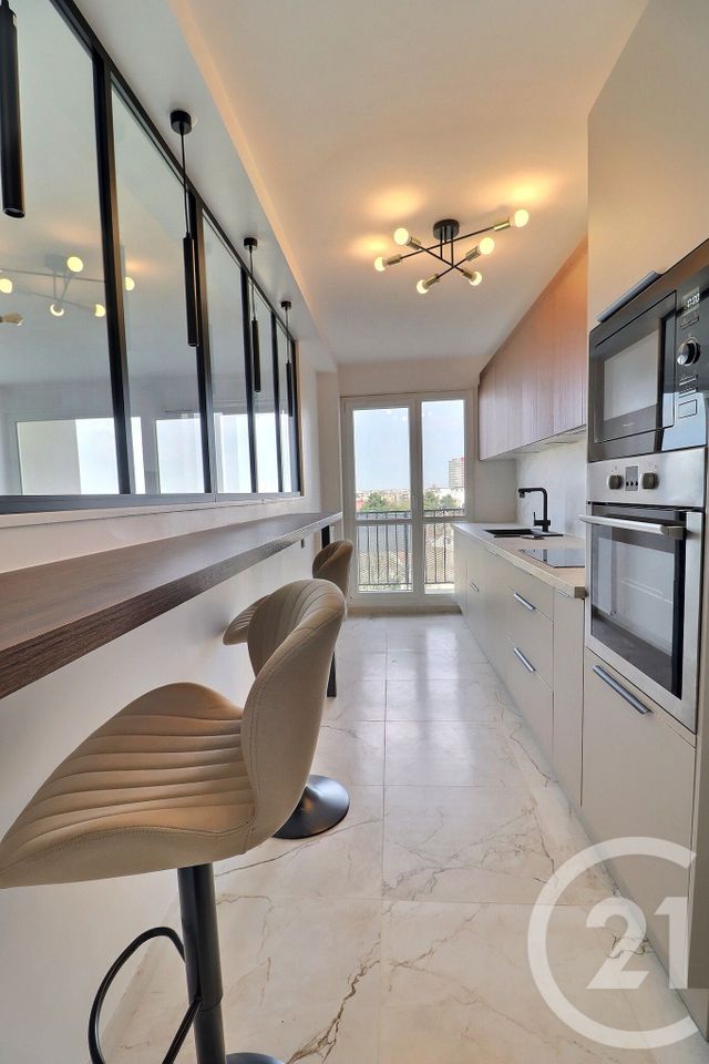 Appartement F5 à louer - 5 pièces - 90.0 m2 - VIRY CHATILLON - 91 - ILE-DE-FRANCE - Century 21 Aes Conservatoire