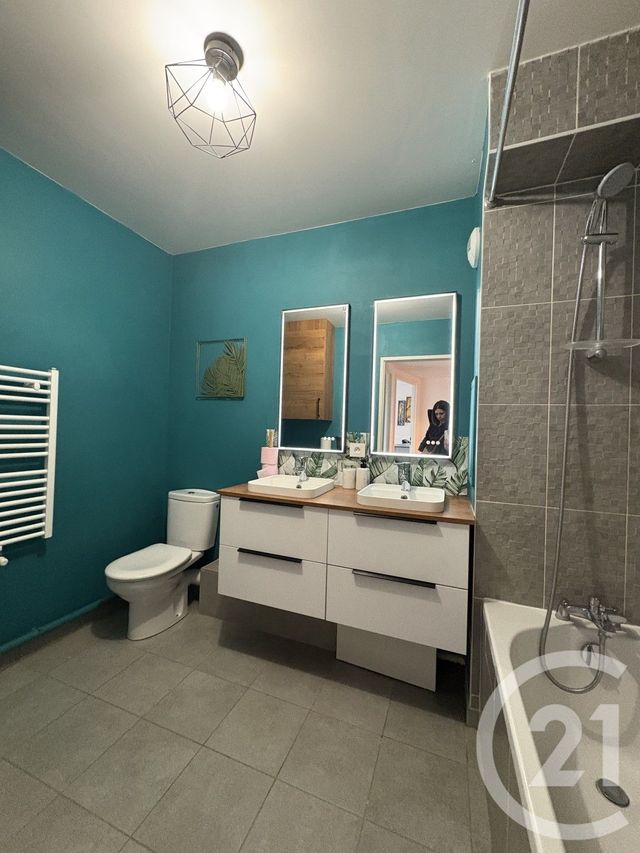 Appartement F3 à louer - 3 pièces - 64.34 m2 - VILLEJUIF - 94 - ILE-DE-FRANCE - Century 21 Aes Conservatoire