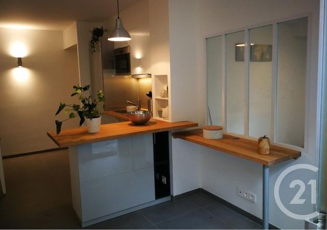 Appartement Studio à louer - 1 pièce - 31.09 m2 - MONTROUGE - 92 - ILE-DE-FRANCE - Century 21 Aes Conservatoire