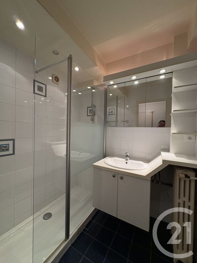Appartement F3 à vendre - 2 pièces - 55.01 m2 - CLAMART - 92 - ILE-DE-FRANCE - Century 21 Aes Conservatoire