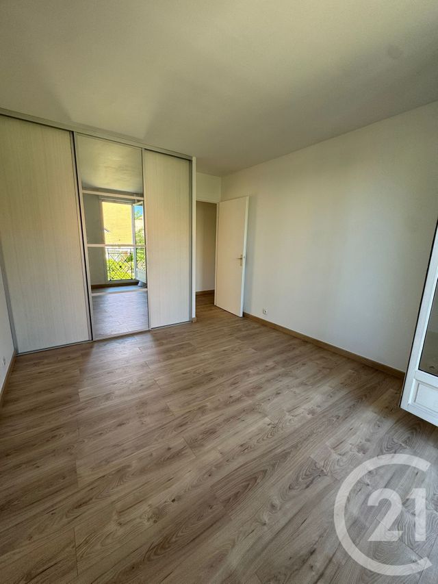 Appartement F3 à louer - 3 pièces - 65.1 m2 - RUNGIS - 94 - ILE-DE-FRANCE - Century 21 Aes Conservatoire