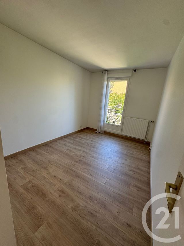 Appartement F3 à louer - 3 pièces - 65.1 m2 - RUNGIS - 94 - ILE-DE-FRANCE - Century 21 Aes Conservatoire