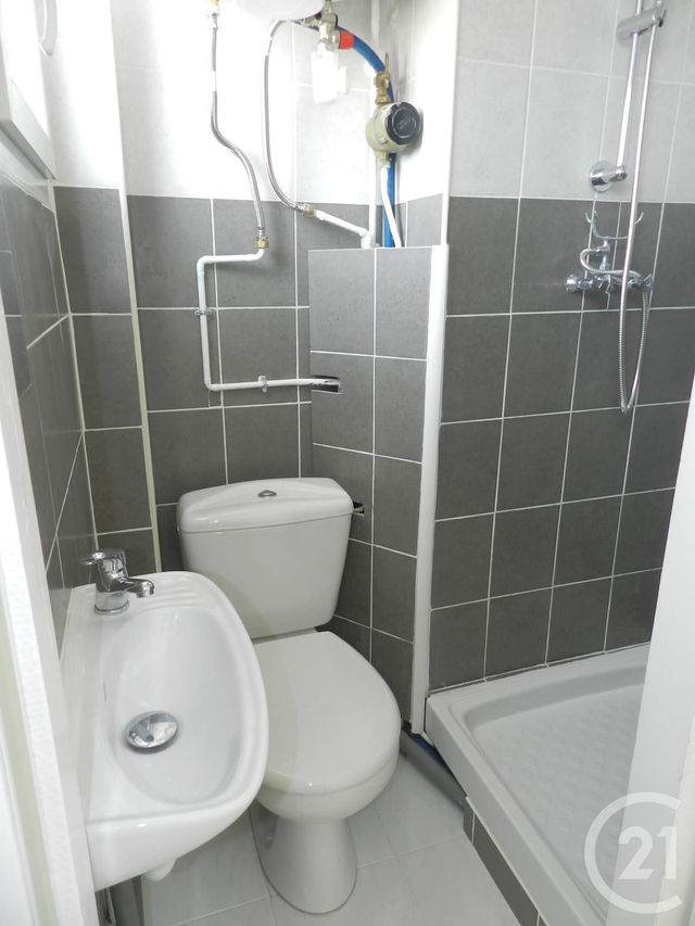Appartement F1 à louer - 1 pièce - 29.08 m2 - MASSY - 91 - ILE-DE-FRANCE - Century 21 Aes Conservatoire
