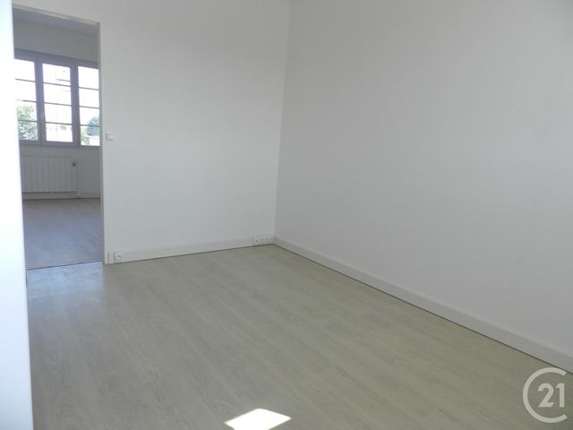 Appartement F1 à louer - 1 pièce - 29.08 m2 - MASSY - 91 - ILE-DE-FRANCE - Century 21 Aes Conservatoire