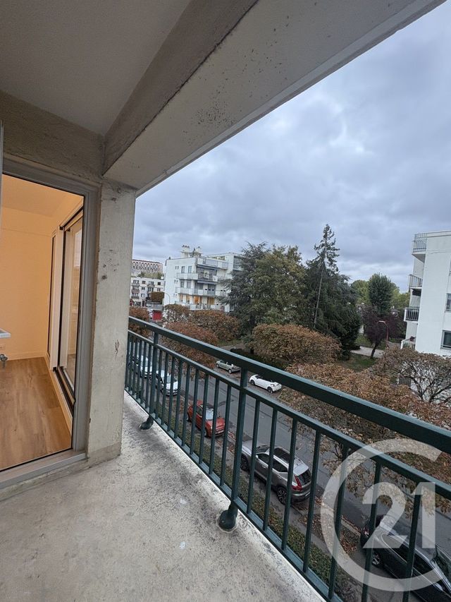 Appartement F4 à louer - 4 pièces - 66.61 m2 - FRESNES - 94 - ILE-DE-FRANCE - Century 21 Aes Conservatoire