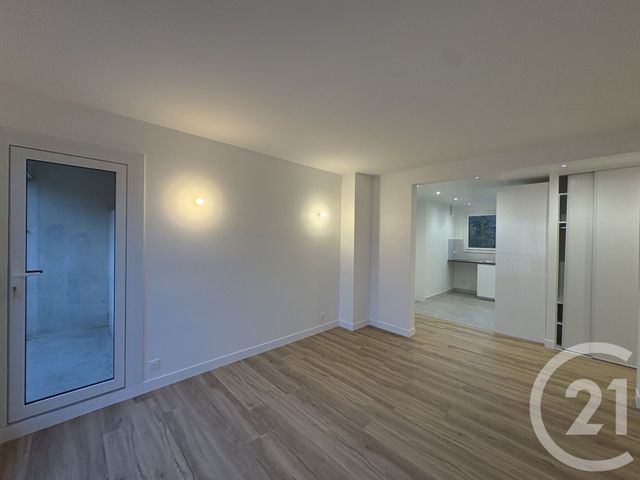 Appartement F4 à louer - 4 pièces - 66.61 m2 - FRESNES - 94 - ILE-DE-FRANCE - Century 21 Aes Conservatoire